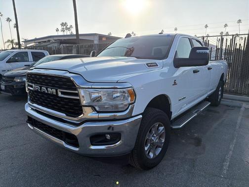 2024 RAM 3500 Big Horn Crew Cab 4x4 8' Box