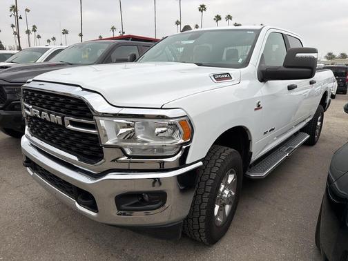 2023 RAM 2500 Big Horn Crew Cab 4x4 6'4' Box