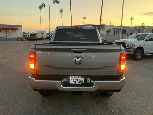 2021 RAM 2500 Big Horn Crew Cab 4x4 6'4' Box