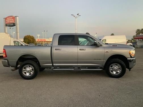 2021 RAM 2500 Big Horn Crew Cab 4x4 6'4' Box