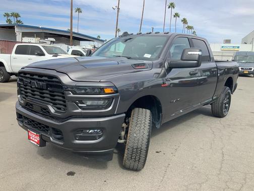 2025 RAM 2500 Big Horn Crew Cab 4x4 6'4' Box