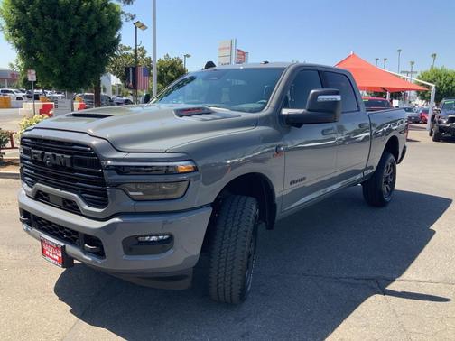 2025 RAM 2500 Laramie Crew Cab 4x4 6'4' Box