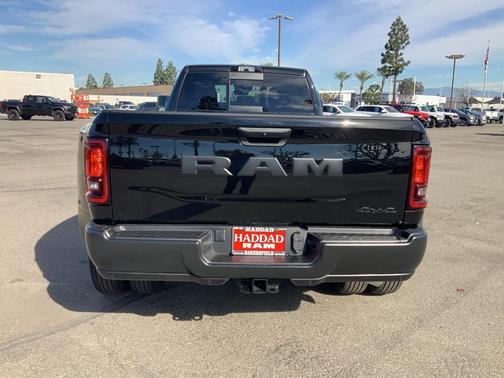 2026 RAM 3500 Tradesman Crew Cab 4x4 8' Box