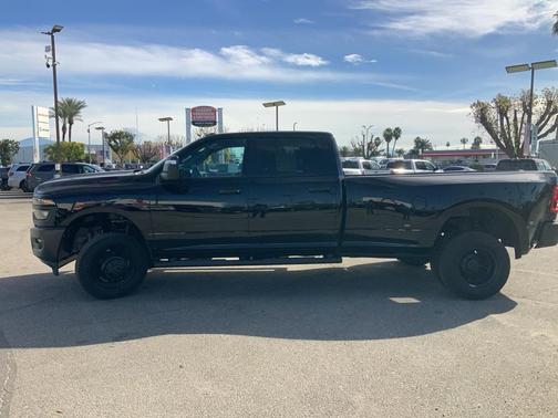 2026 RAM 3500 Tradesman Crew Cab 4x4 8' Box