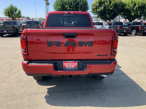 Molten Red Pearlcoat 2026 RAM 2500 Black Express Crew Cab 4x4 6'4' Box