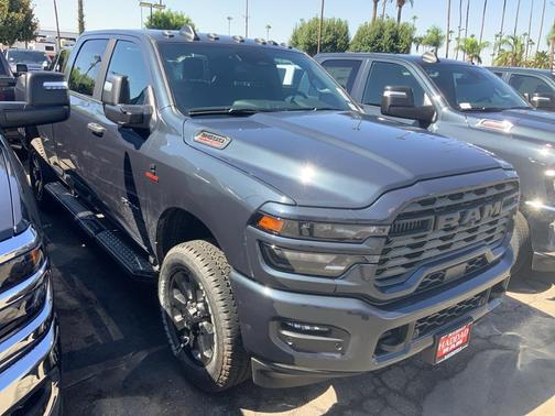 2025 RAM 2500 Big Horn Crew Cab 4x4 6'4' Box