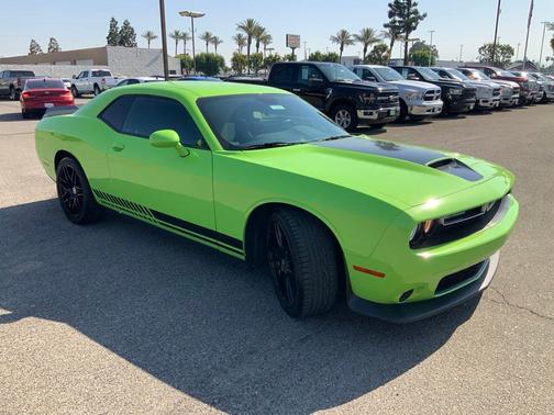 Sublime Metallic Clearcoat 2023 Dodge Challenger GT