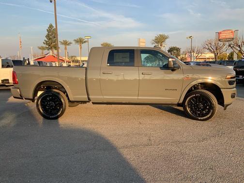 2026 RAM 2500 Limited Mega Cab 4x4 6'4' Box