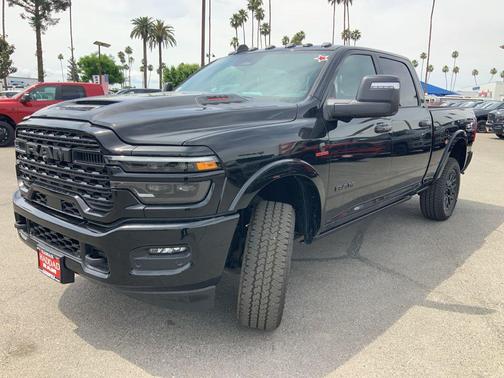 Diamond Black Crystal Pearlcoat 2026 RAM 2500 Limited Crew Cab 4x4 6'4' Box