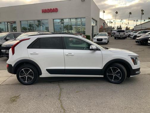 2024 Kia Niro Plug-In Hybrid EX