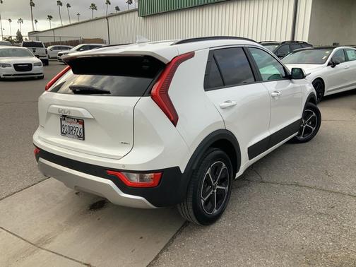 2024 Kia Niro Plug-In Hybrid EX