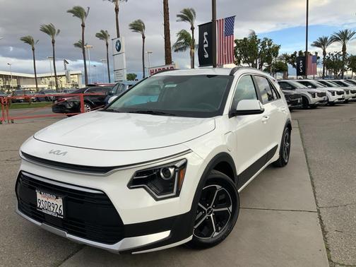 2024 Kia Niro Plug-In Hybrid EX
