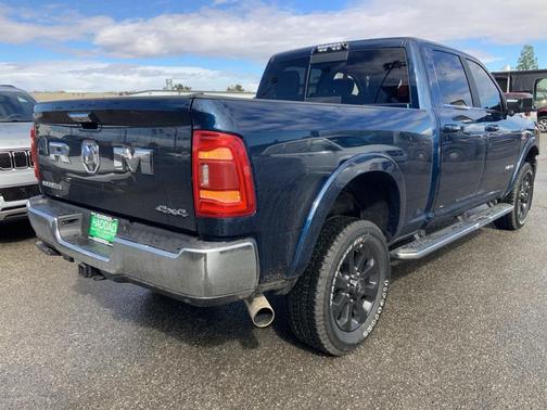 2020 RAM 2500 Laramie Crew Cab 4X4 6'4' Box