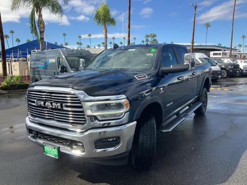 2020 RAM 2500 Laramie Crew Cab 4X4 6'4' Box