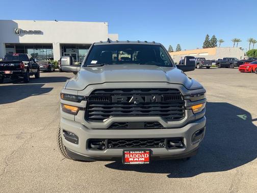 Ceramic Gray Clearcoat 2026 RAM 2500 Big Horn Crew Cab 4x4 6'4' Box