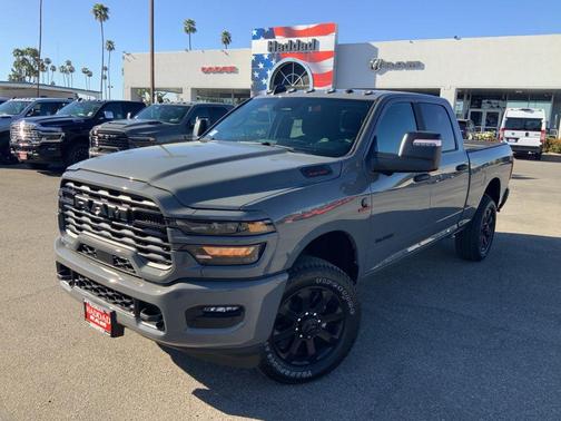 Ceramic Gray Clearcoat 2026 RAM 2500 Big Horn Crew Cab 4x4 6'4' Box