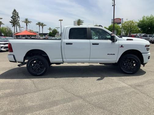 2025 RAM 2500 Big Horn Crew Cab 4x4 6'4' Box