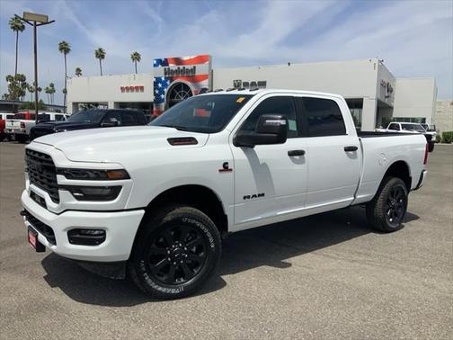 2025 RAM 2500 Big Horn Crew Cab 4x4 6'4' Box
