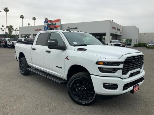 2025 RAM 3500 Big Horn Crew Cab 4x4 6'4' Box