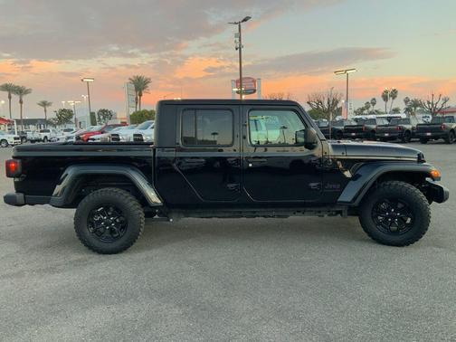 2022 Jeep Gladiator Willys 4x4