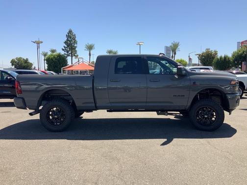2025 RAM 2500 Laramie Crew Cab 4x4 6'4' Box