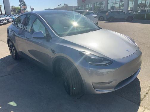 2025 Tesla Model Y Performance Dual Motor All-Wheel Drive