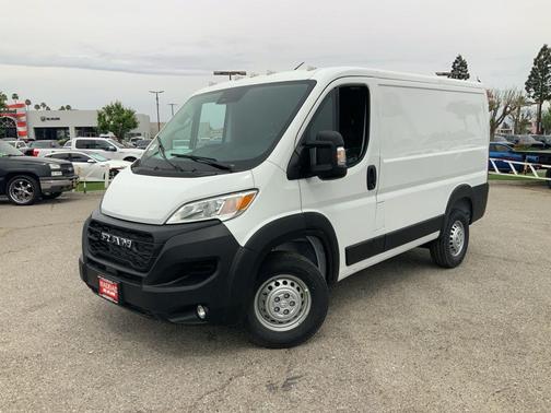 Bright White Clearcoat 2026 RAM ProMaster 1500 Low Roof