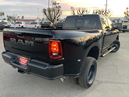 2026 RAM 3500 Tradesman Crew Cab 4x4 8' Box