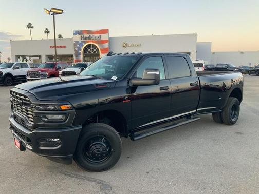 2026 RAM 3500 Tradesman Crew Cab 4x4 8' Box