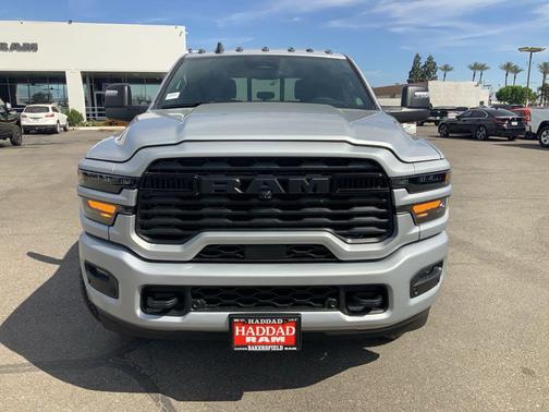 Silver Zynith 2026 RAM 2500 Big Horn Crew Cab 4x4 6'4' Box