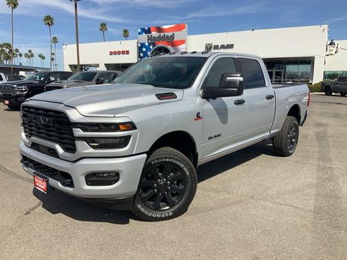 Silver Zynith 2026 RAM 2500 Big Horn Crew Cab 4x4 6'4' Box