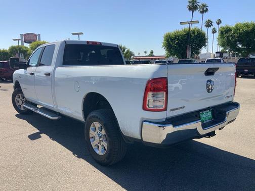 2024 RAM 2500 Big Horn Crew Cab 4x4 8' Box