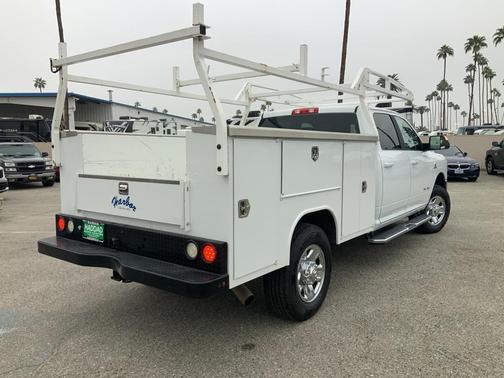 2022 RAM 3500 Big Horn Crew Cab 4x4 8' Box