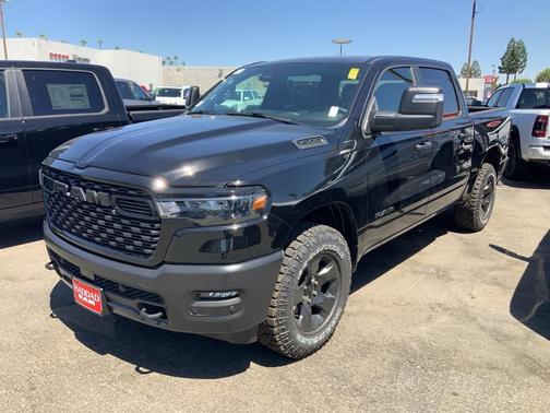 2026 RAM 1500 Warlock Crew Cab 4x4 5'7' Box
