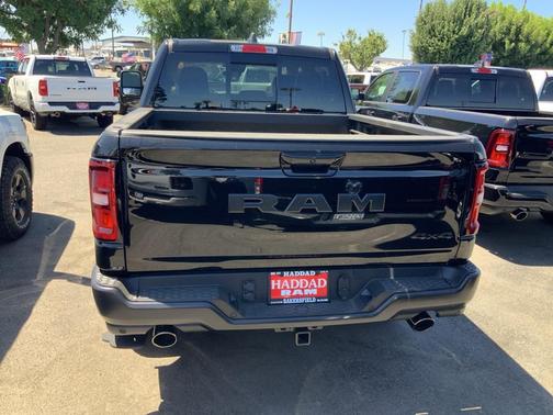 2026 RAM 1500 Warlock Crew Cab 4x4 5'7' Box