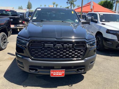 2026 RAM 1500 Warlock Crew Cab 4x4 5'7' Box