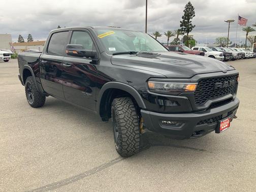 Diamond Black Crystal Pearlcoat 2026 RAM 1500 Rebel