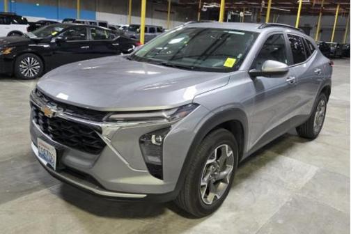Sterling Gray Metallic 2025 Chevrolet Trax LT