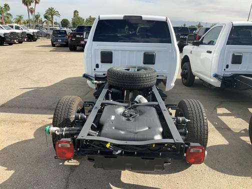 2025 RAM 3500 Tradesman/Big Horn