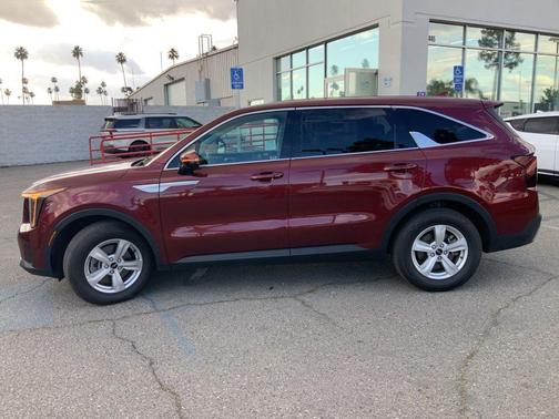 Dawning Red 2025 Kia Sorento LX