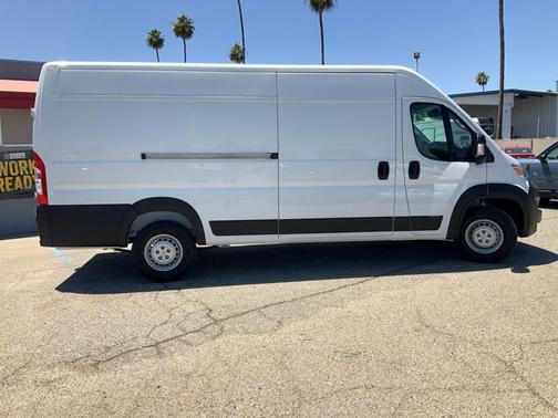 Bright White Clearcoat 2026 RAM ProMaster 3500 High Roof