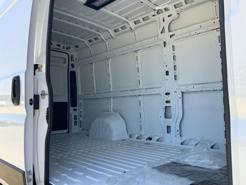 Bright White Clearcoat 2026 RAM ProMaster 3500 High Roof
