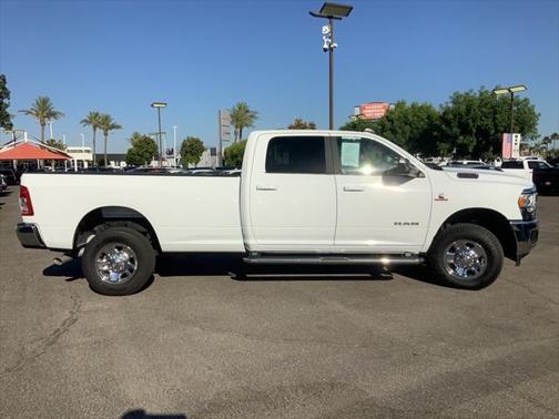 2022 RAM 2500 Big Horn Crew Cab 4x4 8' Box
