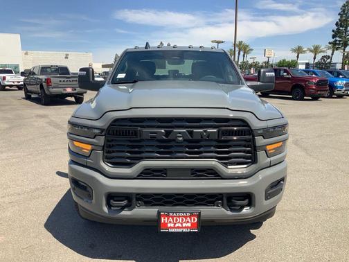 Ceramic Gray Clearcoat 2026 RAM 2500 Big Horn Crew Cab 4x4 6'4' Box