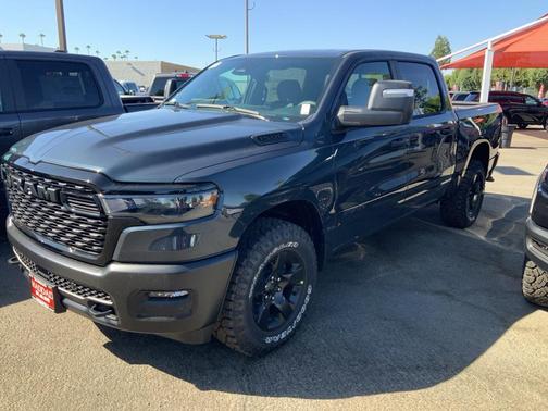 2026 RAM 1500 Warlock Crew Cab 4x4 5'7' Box