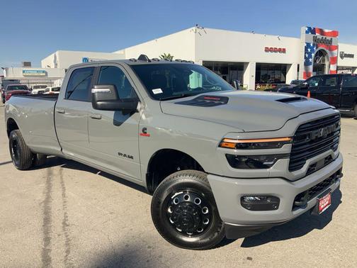 Ceramic Gray Clearcoat 2026 RAM 3500 Laramie Crew Cab 4x4 8' Box