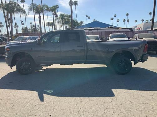 Ceramic Gray Clearcoat 2026 RAM 3500 Laramie Crew Cab 4x4 8' Box