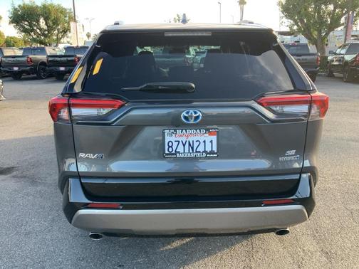 2022 Toyota RAV4 Hybrid SE