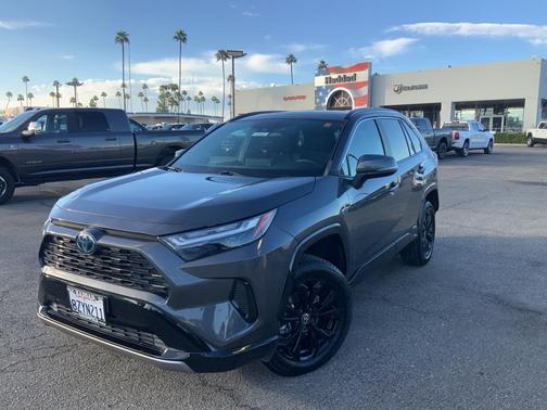 2022 Toyota RAV4 Hybrid SE