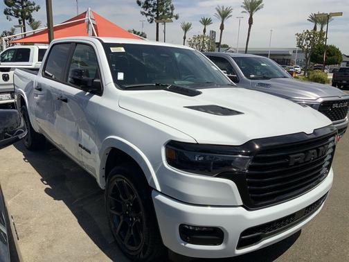 Bright White Clearcoat 2026 RAM 1500 Laramie